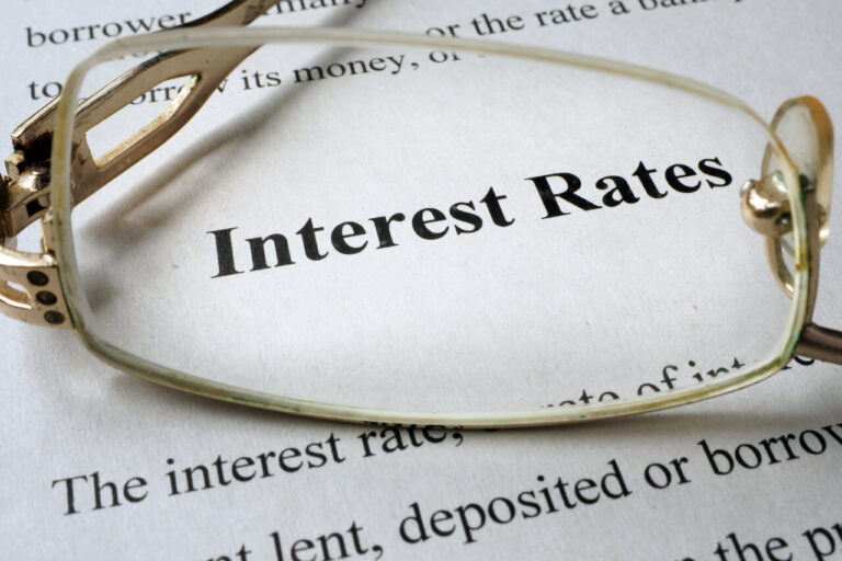 Navigating Interest Rates in 2024 and Their Impact on Your Finances